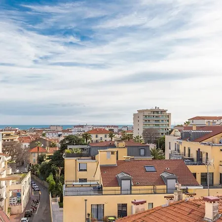 La De L'horloge Apartment Cannes